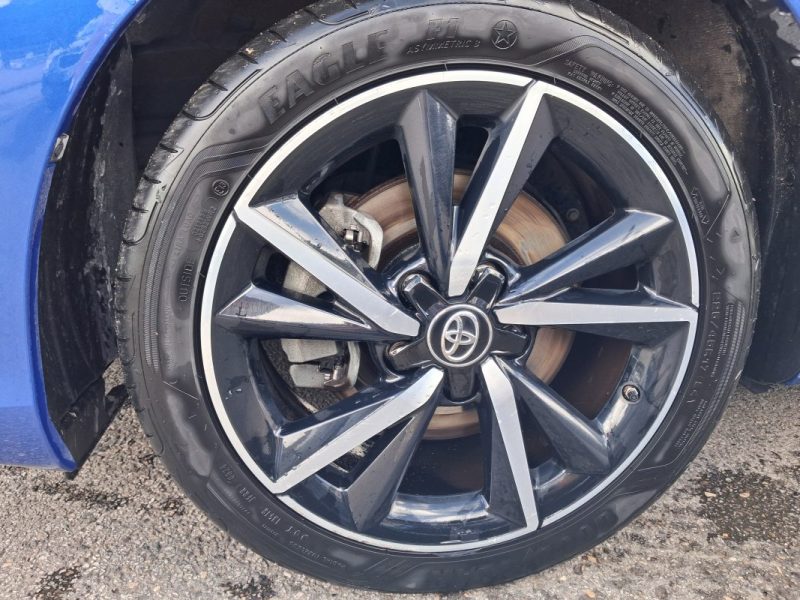 TOYOTA AURIS HSD 136H DESIGN HYBRID ATTELAGE  2018