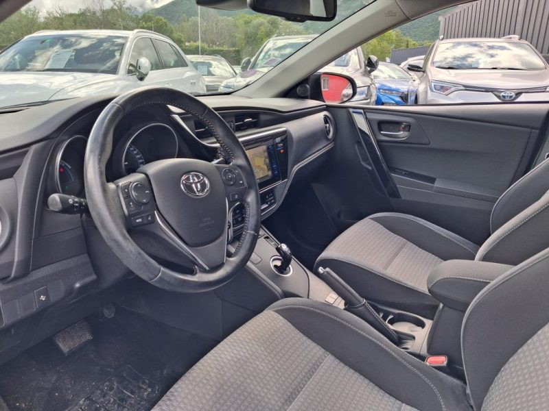 TOYOTA AURIS HSD 136H DESIGN HYBRID ATTELAGE  2018