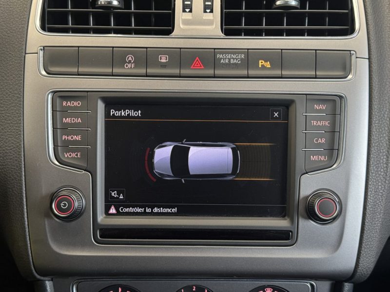 VOLKSWAGEN POLO 1.2 TSI 90ch BLUEMOTION TECHNOLOGY LOUNGE 2015