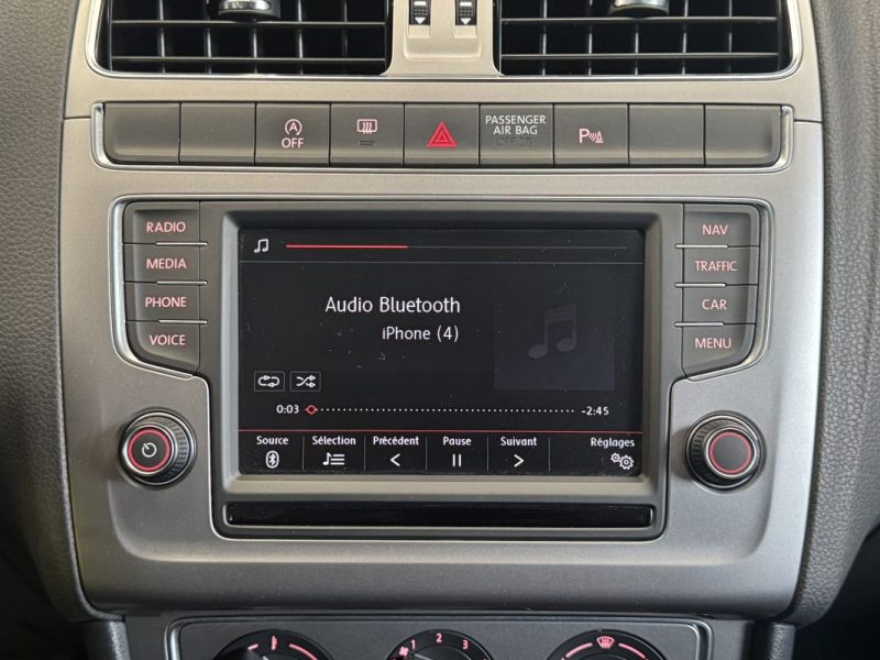 VOLKSWAGEN POLO 1.2 TSI 90ch BLUEMOTION TECHNOLOGY LOUNGE 2015