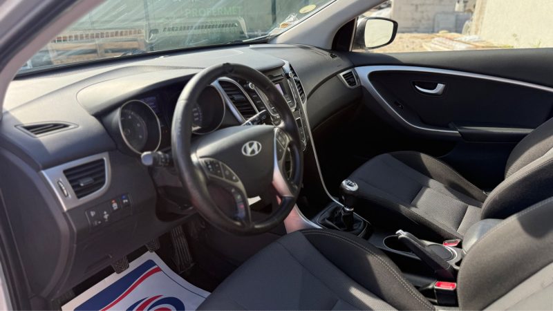 HYUNDAI I30 1.6 CRDI 110 PACK SENSATION BLUE DRIVE 2012