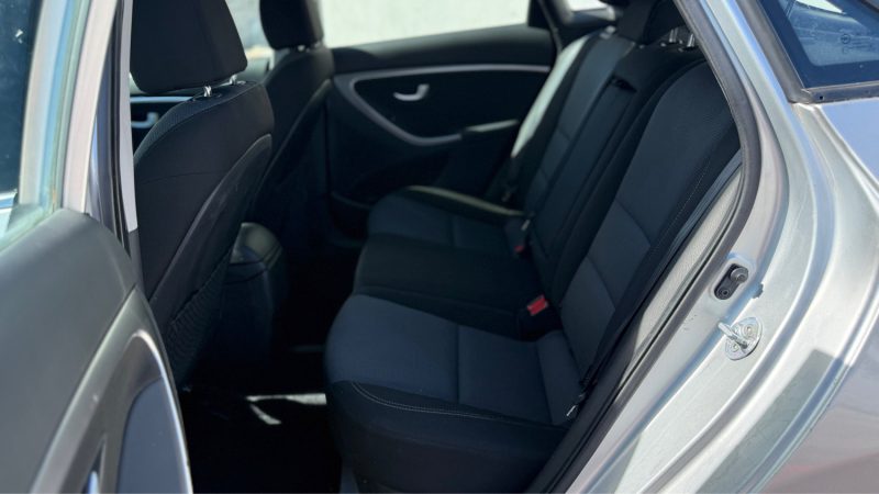 HYUNDAI I30 1.6 CRDI 110 PACK SENSATION BLUE DRIVE 2012