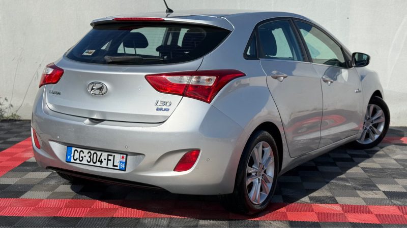 HYUNDAI I30 1.6 CRDI 110 PACK SENSATION BLUE DRIVE 2012
