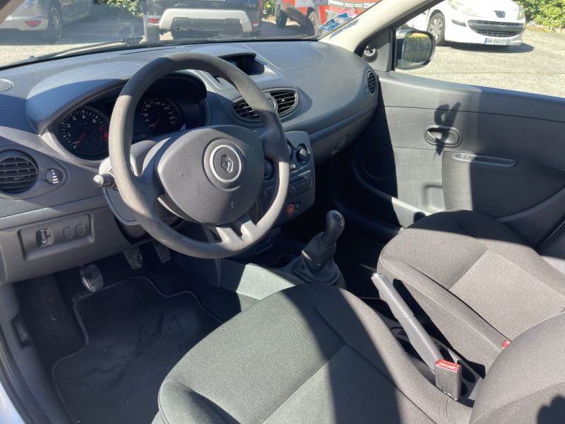 RENAULT CLIO ZEN 1.2 16V 75CV PREMIERE MAIN CT OK CLIM GARANTIE 