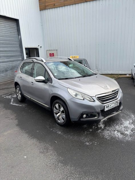 PEUGEOT 2008 1.6 BLUEHDI 100CH FÉLINE CUIVRE 