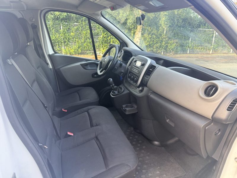 RENAULT TRAFIC 9 PLACES ENERGY LIFE 1.6 DCI 125CH PREMIERE MAIN