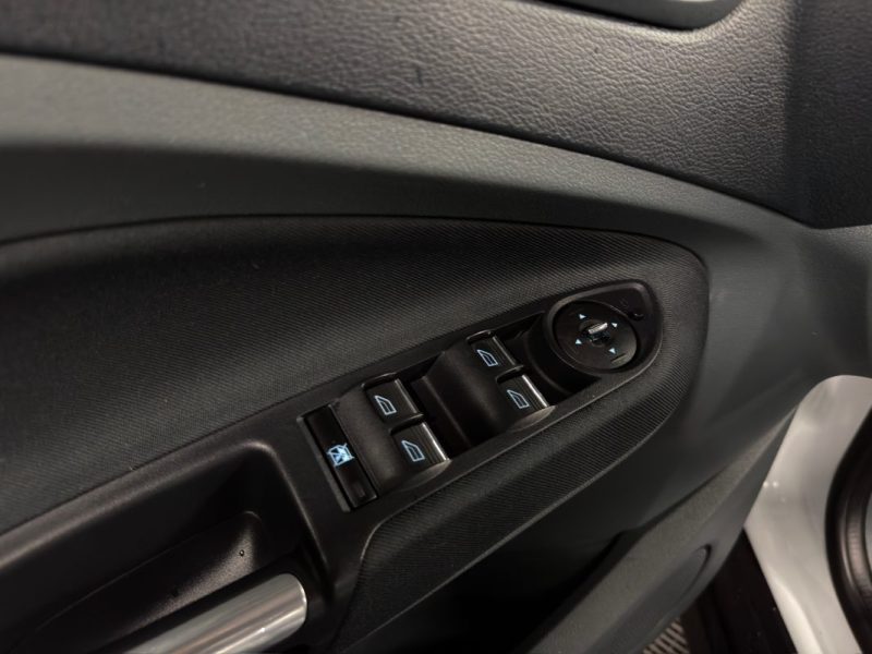 FORD C-MAX II BUSINESS NAV 1.6 TDCI 115 Cv ATTELAGE / 5 PLACES BVM6 CRIT AIR 2