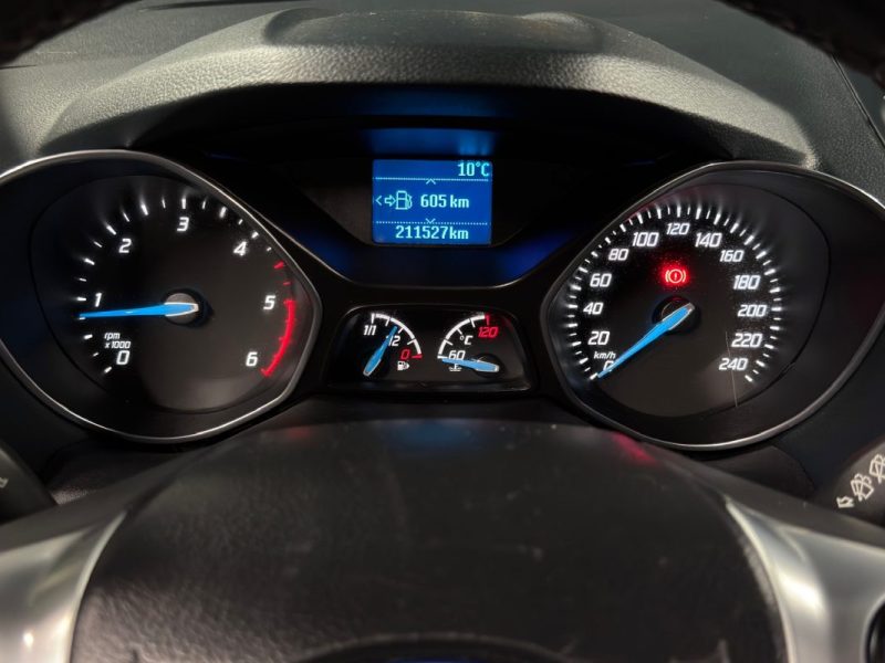 FORD C-MAX II BUSINESS NAV 1.6 TDCI 115 Cv ATTELAGE / 5 PLACES BVM6 CRIT AIR 2