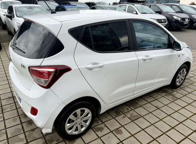 HYUNDAI I10 1.0 66CH BLUE DRIVE SL EA SPORTS 2015