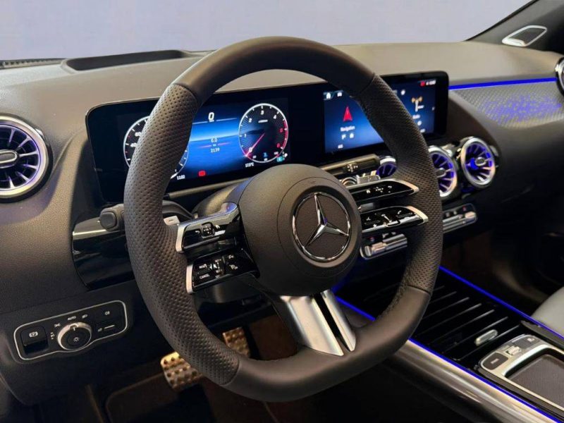 MERCEDES-BENZ GLA 220 D 4MATIC AMG LINE / AMG LINE PREMIUM PLUS 2025