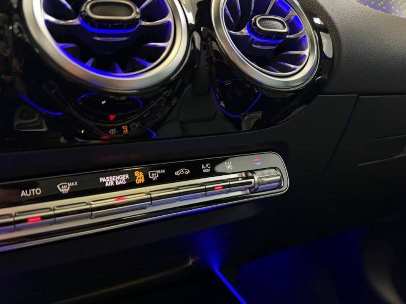 MERCEDES-BENZ GLA 220 D 4MATIC AMG LINE / AMG LINE PREMIUM PLUS 2025