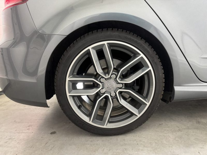 AUDI S3 SPORTBACK 8V1 - BVM 300cv - Toit ouvrant - Garantie 12 Mois