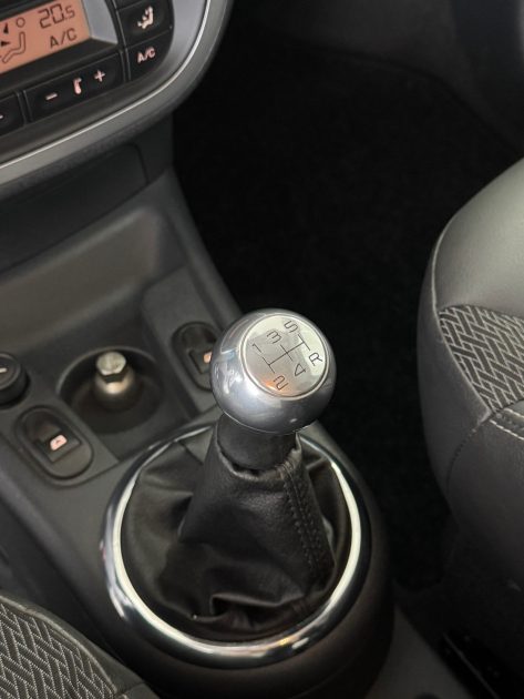 CITROEN  C3 VTR 1.4I 88CV - PREMIÈRE MAIN - EDITION VTR - GARANTIE 12 MOIS OU 15.000KM - DISTRIBUTION NEUVE - RÉVISÉE CT OK 