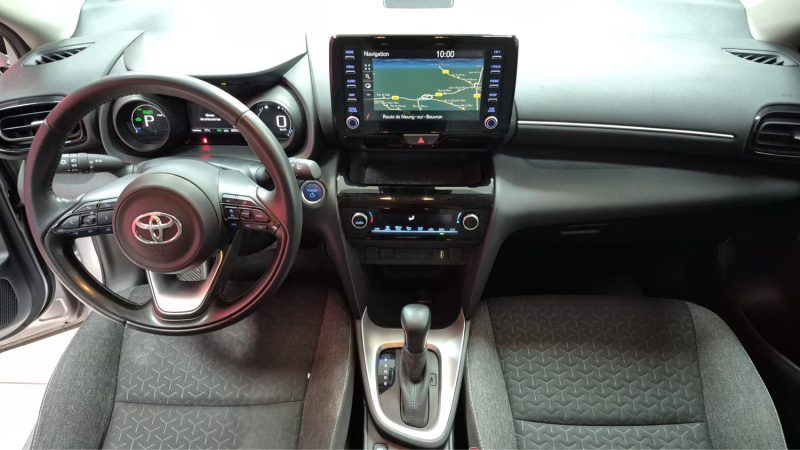 TOYOTA YARIS CROSS SUV 116cv DYNAMIC BUSINESS 2023/1 ERE MAIN/TVA RECUPERABLE