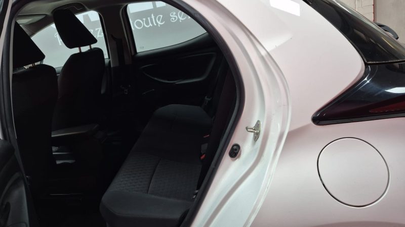 TOYOTA YARIS 4 BERLINE 116cv DYNAMIC /1 ERE MAIN/TVA RECUPERABLE