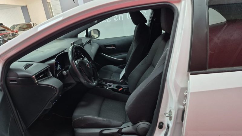 TOYOYA COROLLA BERLINE 122cv DYNAMIC BUSINESS/1 ERE MAIN/TVA RECUPERABLE