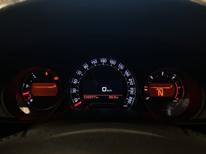 CITROEN C5 1.6 E-HDI115 *SUIVI COMPLET* * BOITE AUTO *.