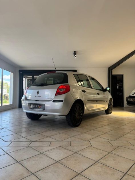 RENAULT  CLIO 3 1.2 LEV 75CV - GARANTIE 12MOIS OU 15.000KM 2007