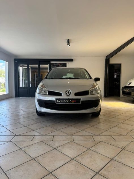 RENAULT  CLIO 3 1.2 LEV 75CV - GARANTIE 12MOIS OU 15.000KM 2007