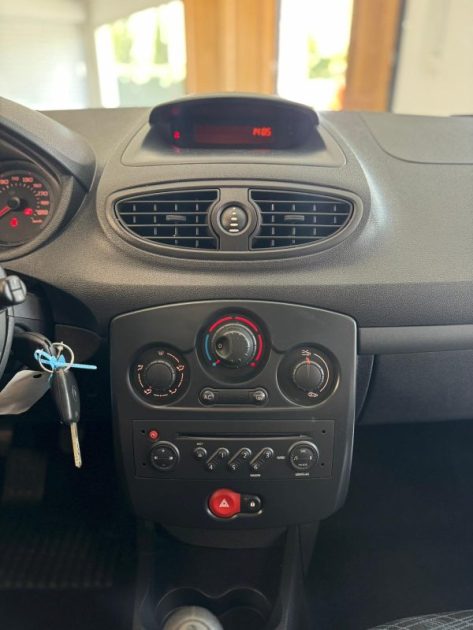 RENAULT  CLIO 3 1.2 LEV 75CV - GARANTIE 12MOIS OU 15.000KM 2007