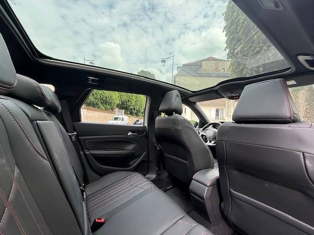 PEUGEOT 308 II 1.5 BLUEHDI 130CH GT LINE EAT6 / CARPLAY / TOIT PANO / CUIR  MASSANT / 1ERE MAI