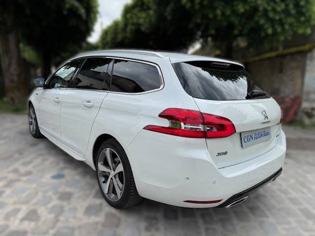 PEUGEOT 308 II 1.5 BLUEHDI 130CH GT LINE EAT6 / CARPLAY / TOIT PANO / CUIR  MASSANT / 1ERE MAI