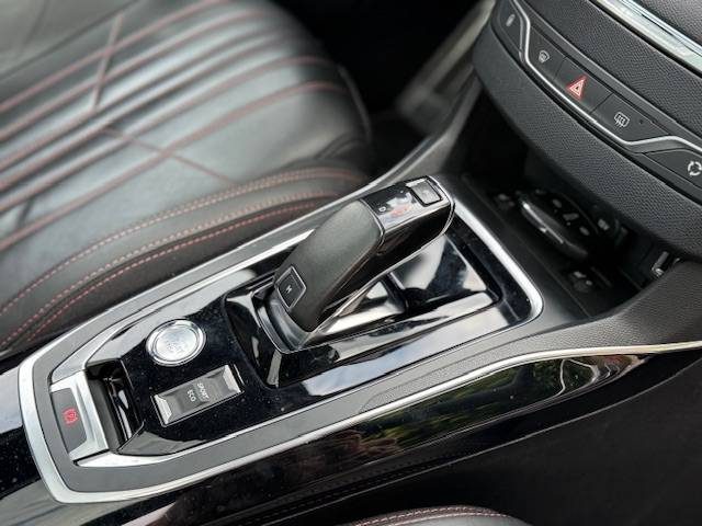 PEUGEOT 308 II 1.5 BLUEHDI 130CH GT LINE EAT6 / CARPLAY / TOIT PANO / CUIR  MASSANT / 1ERE MAI