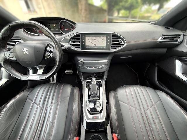 PEUGEOT 308 II 1.5 BLUEHDI 130CH GT LINE EAT6 / CARPLAY / TOIT PANO / CUIR  MASSANT / 1ERE MAI