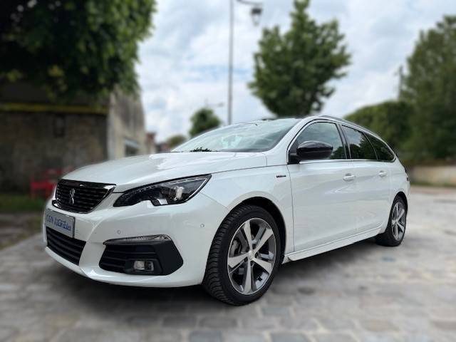 PEUGEOT 308 II 1.5 BLUEHDI 130CH GT LINE EAT6 / CARPLAY / TOIT PANO / CUIR  MASSANT / 1ERE MAI