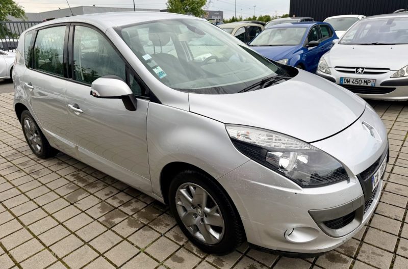 RENAULT SCENICIII 1.5 DCI 110 FAP ECO2 EXPRESSION  2012