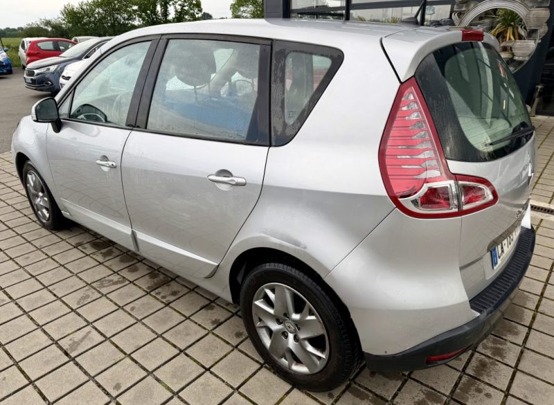 RENAULT SCENICIII 1.5 DCI 110 FAP ECO2 EXPRESSION  2012