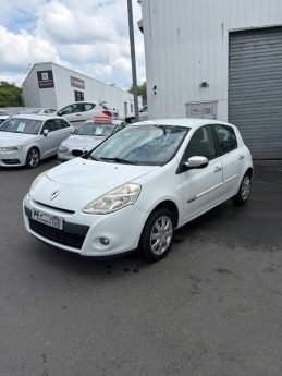 RENAULT CLIO III 1.2 16V 75CH ZEN 5P 2014
