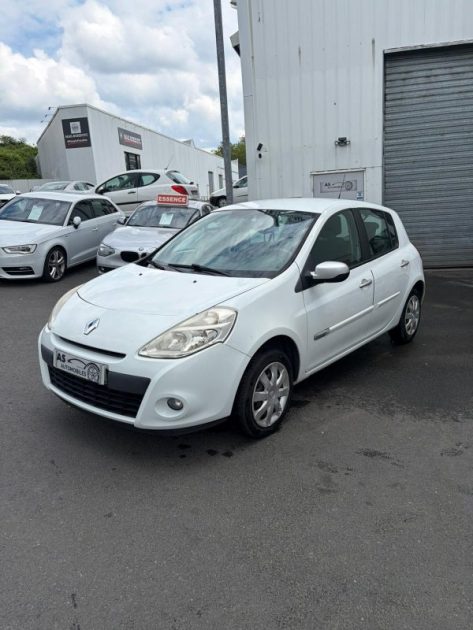 RENAULT CLIO III 1.2 16V 75CH ZEN 5P 2014
