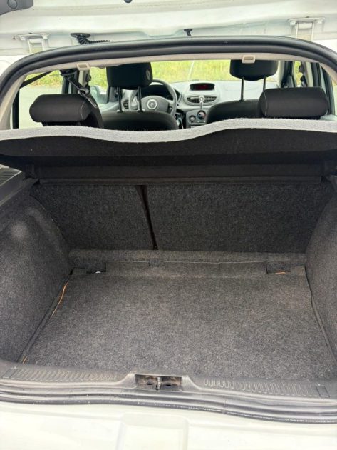 RENAULT CLIO III 1.2 16V 75CH ZEN 5P 2014