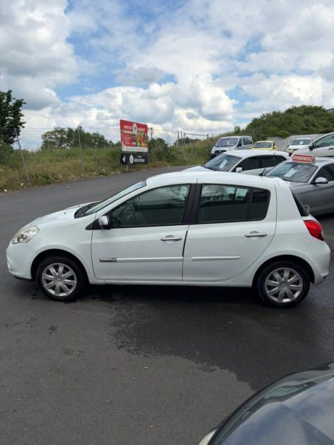 RENAULT CLIO III 1.2 16V 75CH ZEN 5P 2014