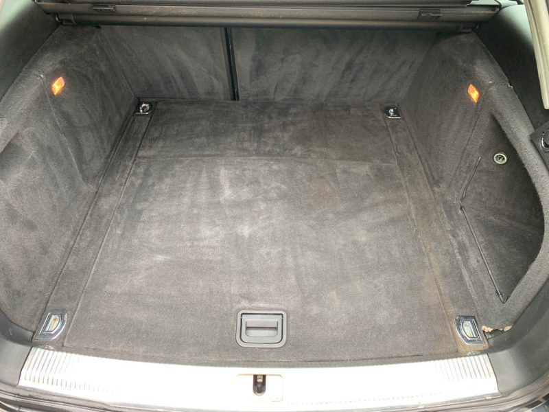 AUDI A4 III - IV AU33311 2010