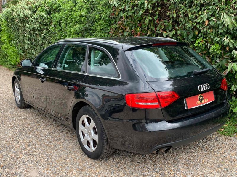 AUDI A4 III - IV AU33311 2010