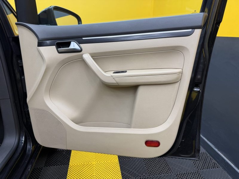 VOLKSWAGEN TOURAN 2.0 TDI 140 CARAT DSG  BOITE AUTO 