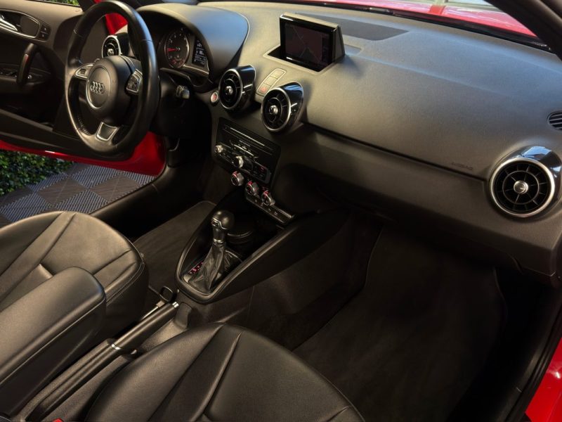 AUDI A1 PHASE 2 SPORTBACK AMBITION LUXE 1.4 TFSI 125 Cv TOIT OUVRANT BOITE AUTO CUIR - GARANTIE 1 AN
