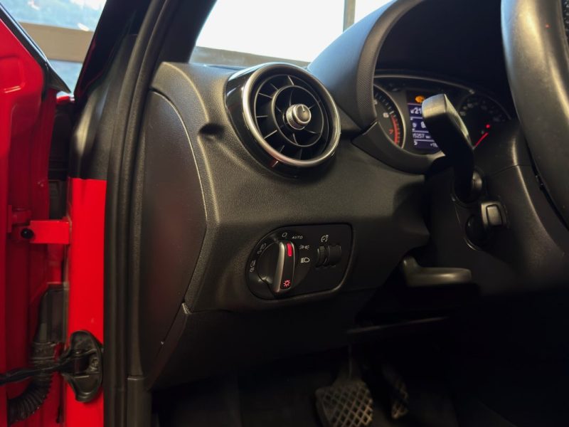 AUDI A1 PHASE 2 SPORTBACK AMBITION LUXE 1.4 TFSI 125 Cv TOIT OUVRANT BOITE AUTO CUIR - GARANTIE 1 AN