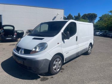 RENAULT TRAFIC L1H1 2.0DCI 115 215MKM