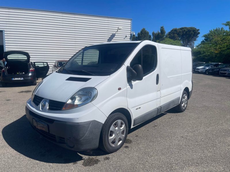RENAULT TRAFIC L1H1 2.0DCI 115 215MKM