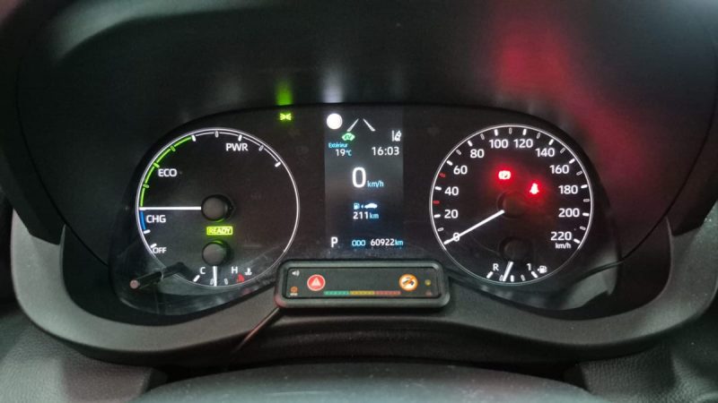 TOYOTA YARIS 1.5 HYBRID 116H DYNAMIC BUSINESS BEYOND 2022