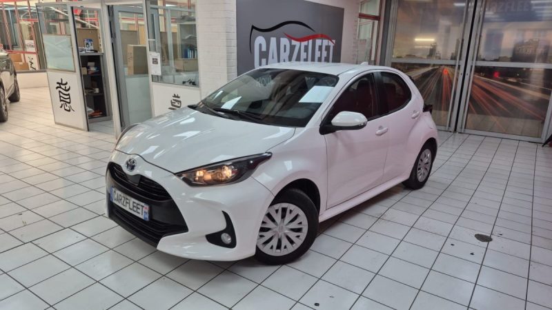 TOYOTA YARIS 1.5 HYBRID 116H DYNAMIC BUSINESS BEYOND 2022