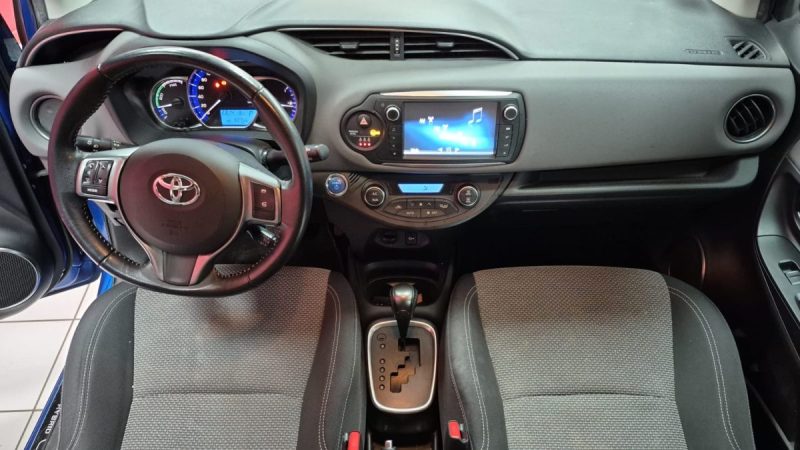 TOYOTA YARIS HYBRIDE BERLINE 100cv DYNAMIC/1 ERE MAIN/TVA RECUP