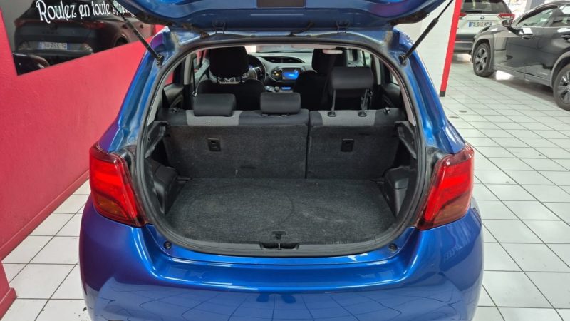 TOYOTA YARIS HYBRIDE BERLINE 100cv DYNAMIC/1 ERE MAIN/TVA RECUP