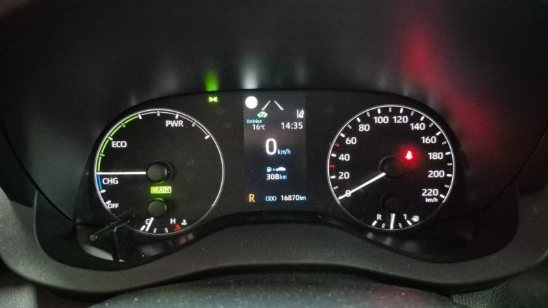 TOYOTA YARIS BERLINE HYBRIDE 116H DYNAMIC BUSINESS 2023