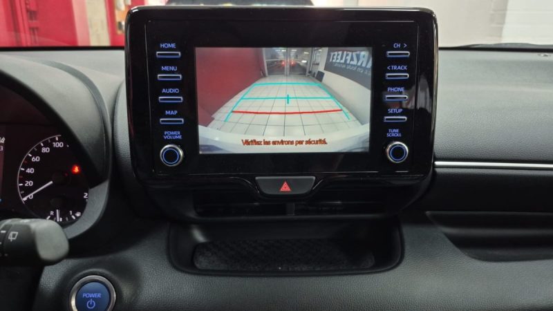 TOYOTA YARIS BERLINE HYBRIDE 116H DYNAMIC BUSINESS 2023