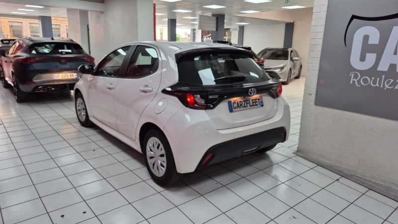 TOYOTA YARIS BERLINE HYBRIDE 116H DYNAMIC BUSINESS 2023