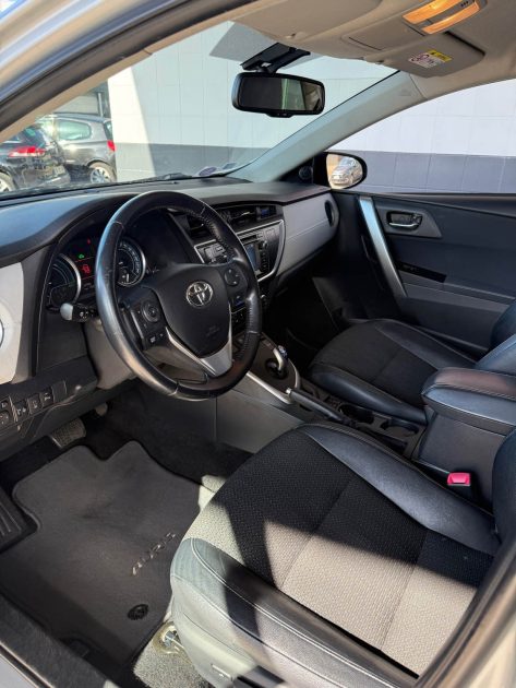 Toyota Auris 1.8 Hybride 136ch Dynamic - Boite Automatique